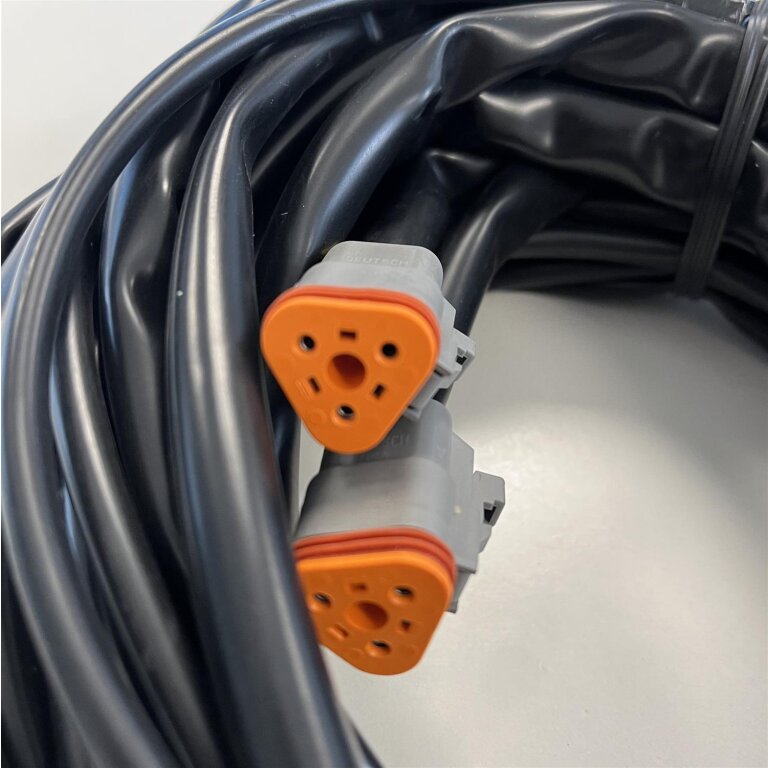 https://www.ltprtz.com/media/image/product/29204/md/kabelbaum-fuer-zwei-zusatzscheinwerfer-mit-3-pin-dt-stecker~2.jpg